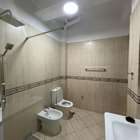 3 Bedroom In The Heart Of Tirana! Apartmán