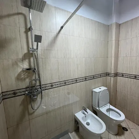 3 Bedroom In The Heart Of Tirana! Apartmán